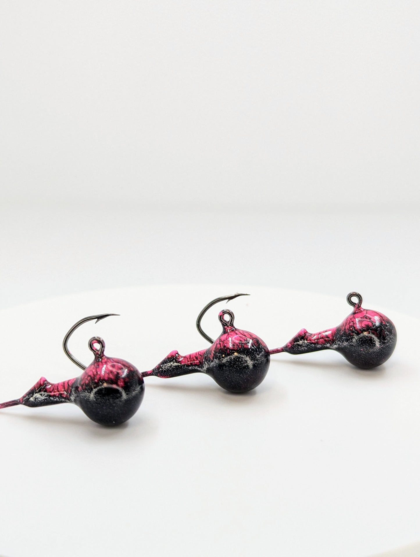 "Venom Pink" - Roundhead Sickle Hook Jig